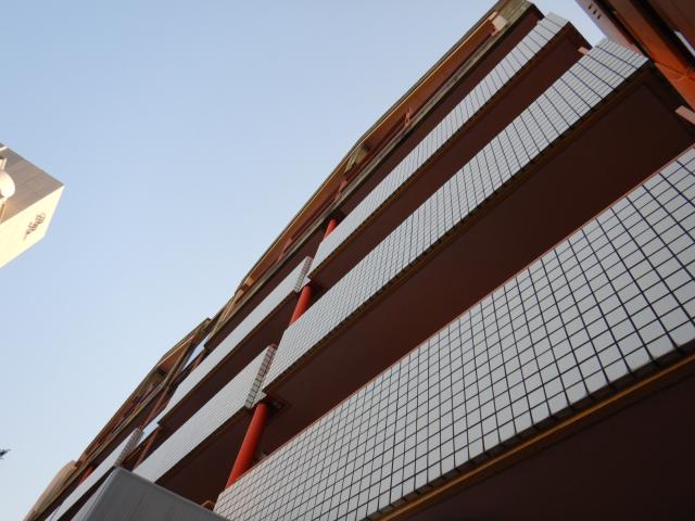 神戸市灘区岩屋中町のマンションの建物外観