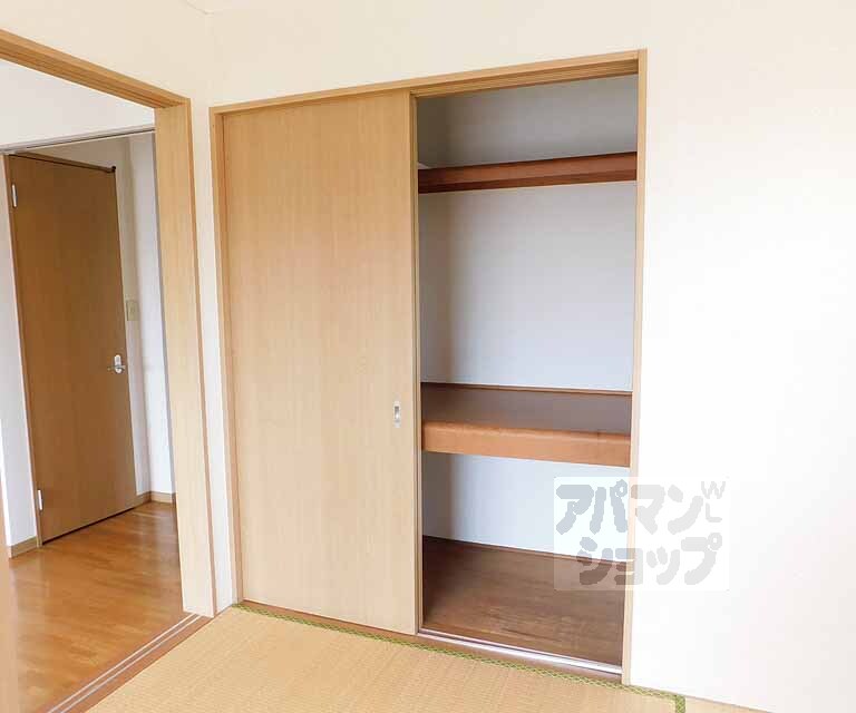 収納　たくさん入るクローゼットです