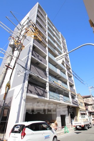 【堺市堺区熊野町東のマンションの建物外観】