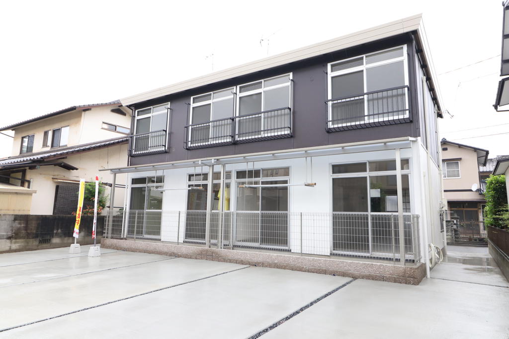 建物外観　リフォーム済みです！