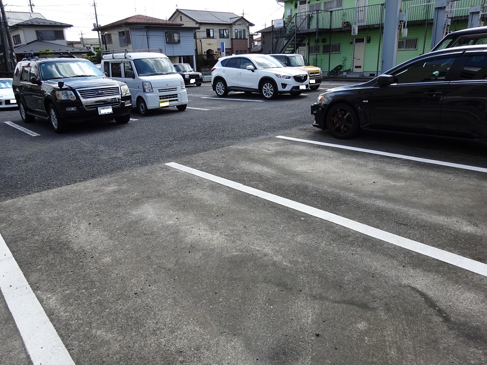 【プレステージみどり野の駐車場】