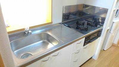 【レオパレスロハス富の原のキッチン】