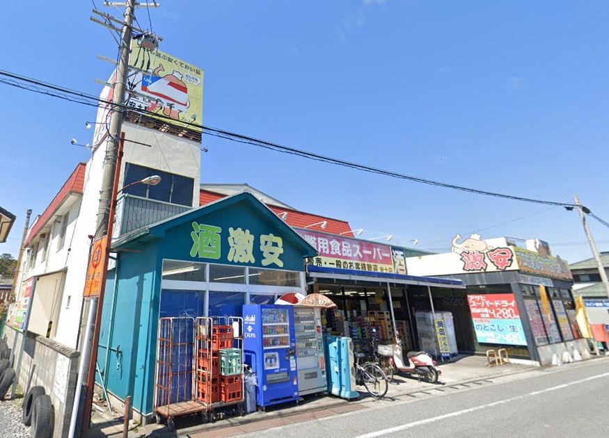 【近江八幡市浅小井町のアパートのスーパー】