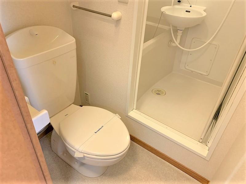 トイレ　お風呂、トイレ別です。