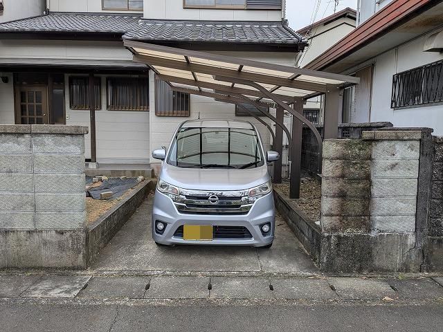 【すみれ台一戸建の駐車場】