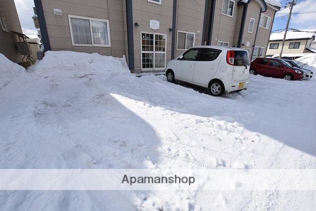 駐車場　エントランス