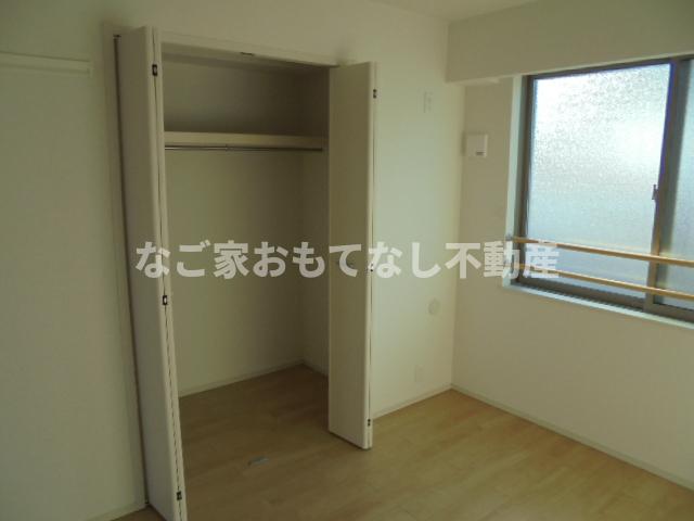 収納　同型タイプ