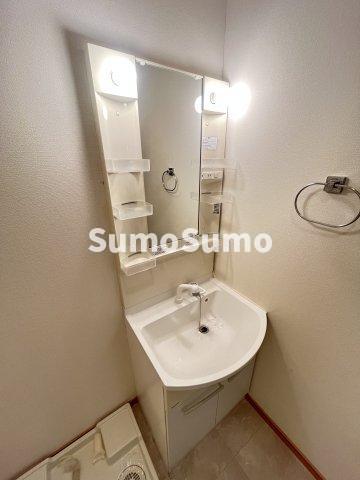 洗面設備　コンパクトで使いやすい洗面所