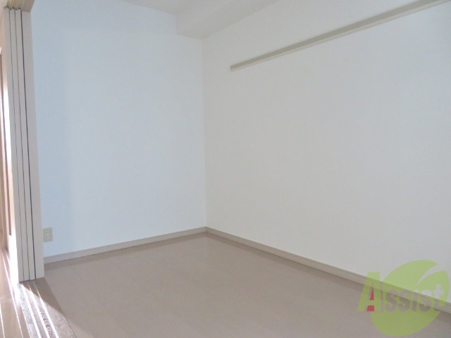 その他部屋・スペース　寝室はご覧の通り広々していて嬉しいですね