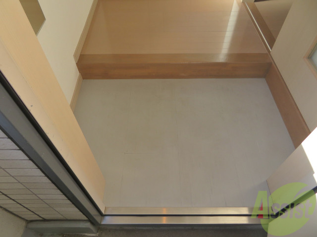 玄関　とても広々していて、急な来客でも困りませんね