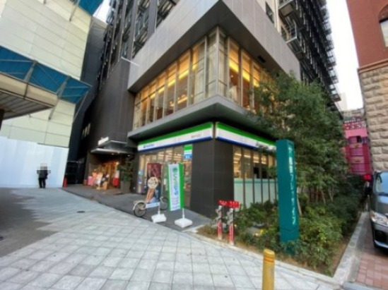 コンビニ　ファミリーマート なんば楽座店（コンビニ）まで267m