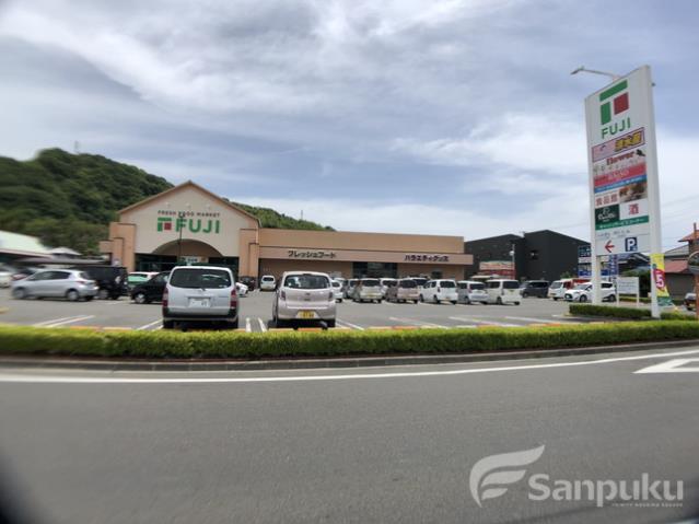 スーパー　フジ　北斎院店（スーパー）まで720m