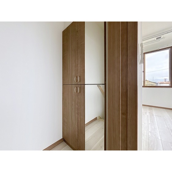 玄関　シューズボックス