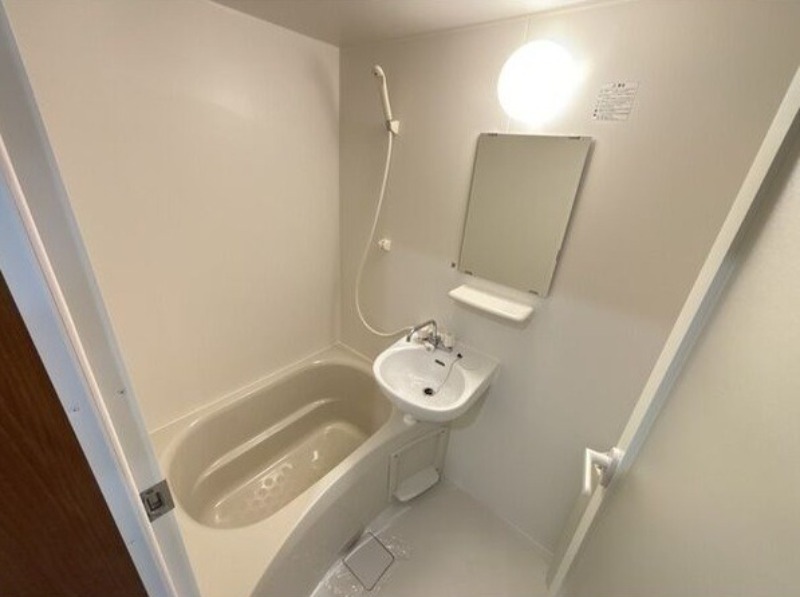 バス・シャワールーム　お部屋探しはお気軽に当店にご相談ください