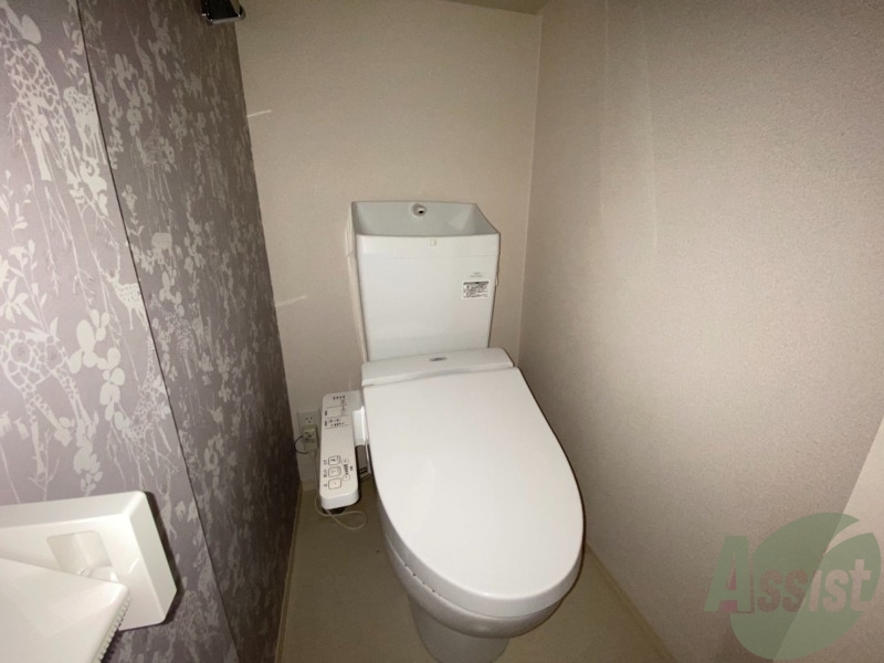 トイレ　嬉しいウォシュレット機能付きです。シャワートイレは便利ですね