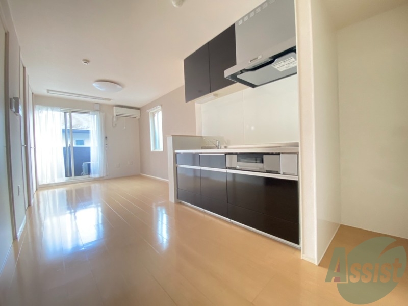 居室・リビング　１０．５帖のリビングです。広々としていますね。