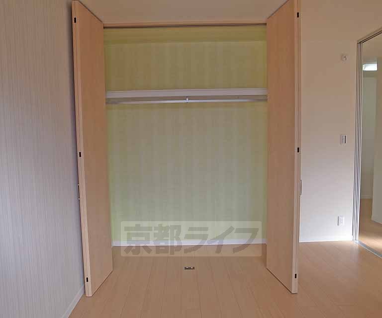 収納　クローゼットの奥行きもございます。