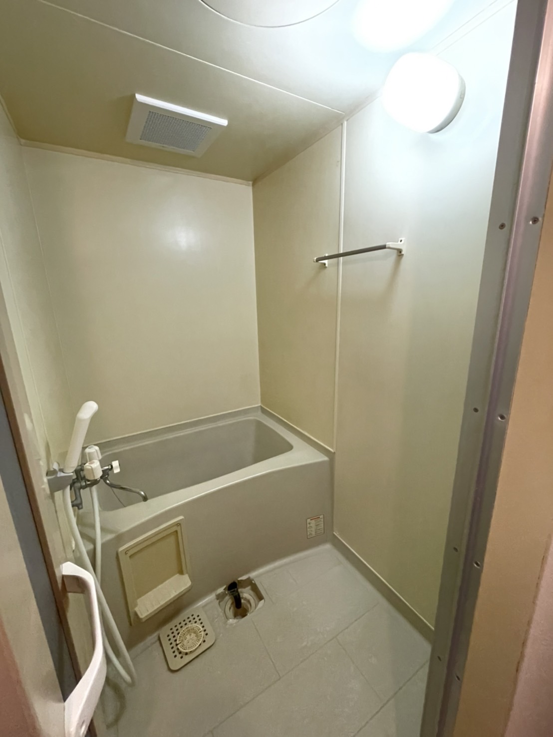 バス・シャワールーム　他号室のお写真です。参考にご覧ください。