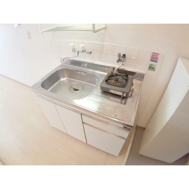 キッチン　同物件別部屋