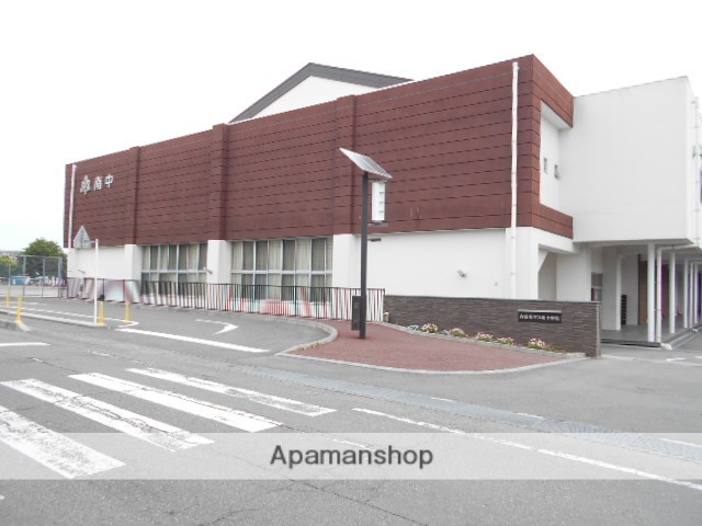 中学校　御殿場南中学校（中学校）まで689m