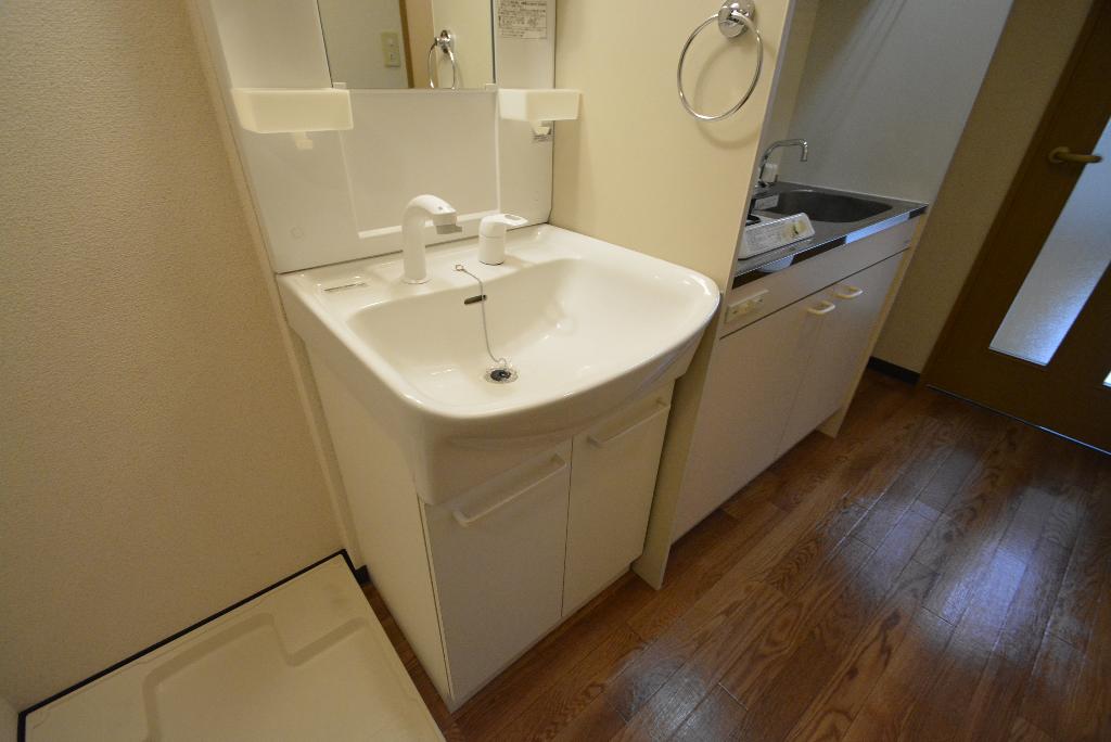 洗面設備　洗髪洗面化粧台