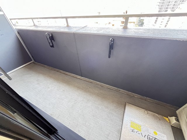 バルコニー　バルコニーからの眺めを楽しみながら食事をしませんか