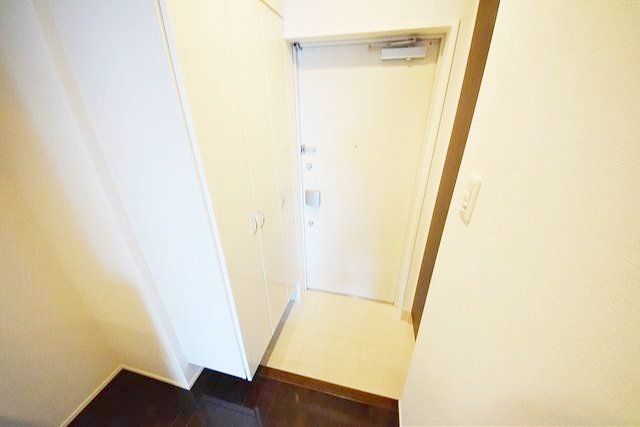 玄関　別部屋写真