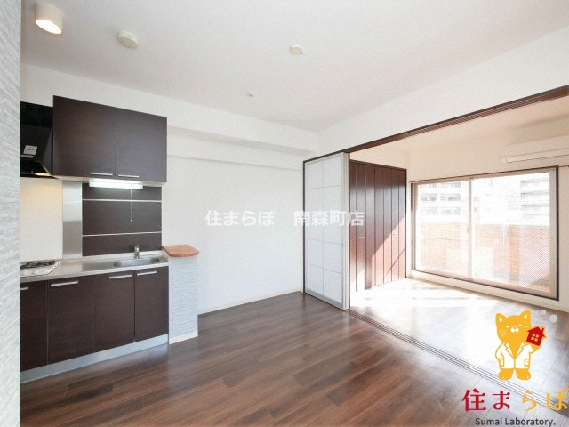 居室・リビング　「“合う暮らし”を、LINEで一緒に描こう。」