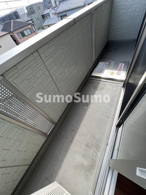 バルコニー　外からの目が気にならないバルコニーで洗濯物が干せます