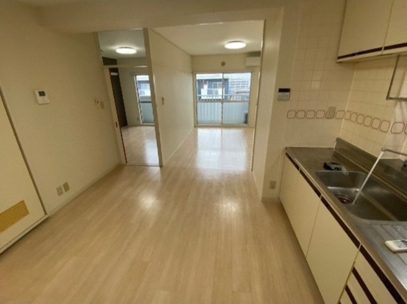 居室・リビング　図面と現状に相違がある場合には現状を優先