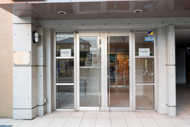 エントランス　清潔なエントランスです