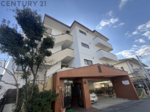 建物外観　敷地内に住居者専用のゴミ置き場あります！