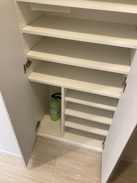 玄関　※写真は同タイプ住戸です。