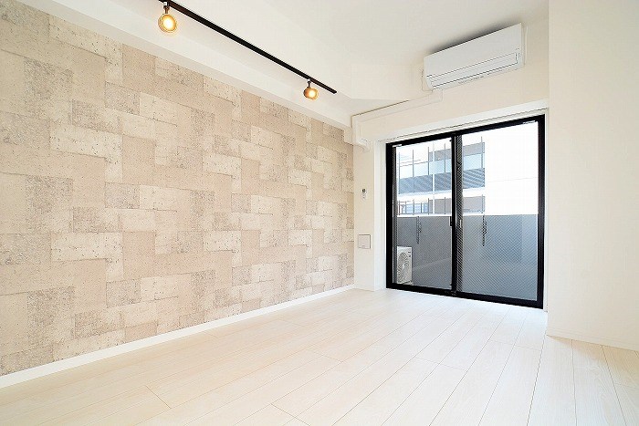 居室・リビング　こちらの居間で趣味の時間をお楽しみください