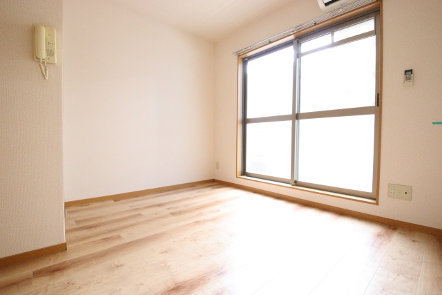 居室・リビング　※別部屋参考写真となります※