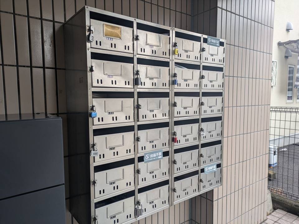 エントランス　メールBOX