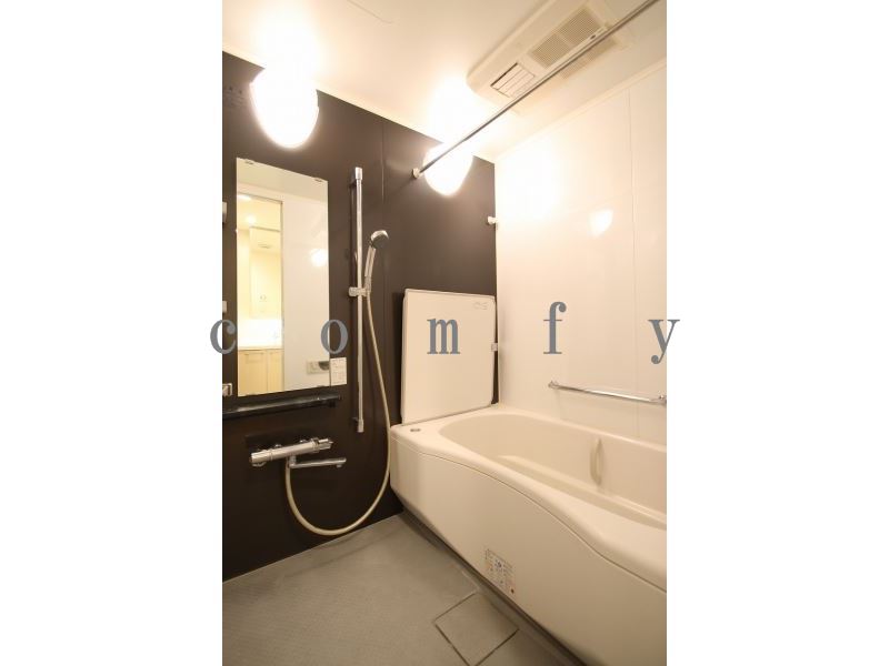 バス・シャワールーム　追い焚き・浴室乾燥機付き