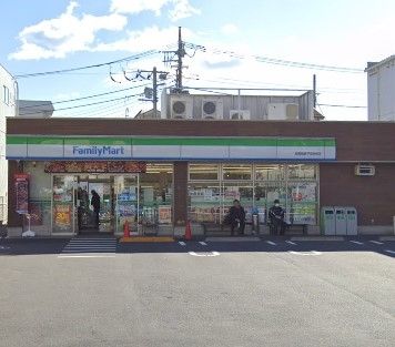コンビニ　ファミリーマート板橋高島平団地前店（コンビニ）まで120m
