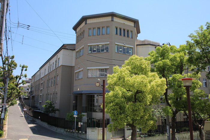 小学校　高羽小学校（小学校）まで120m