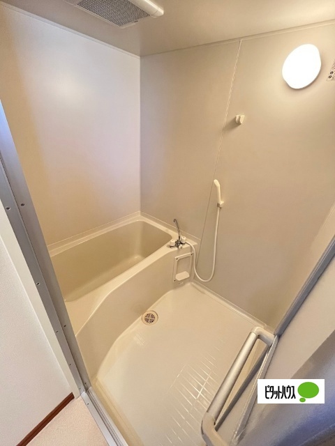 バス・シャワールーム　同一タイプ