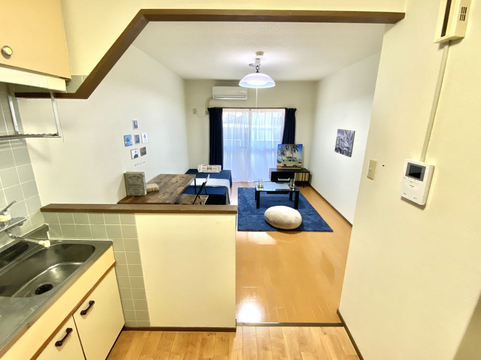 セキュリティ　１０畳の洋室．ＴＶモニターホン付けました