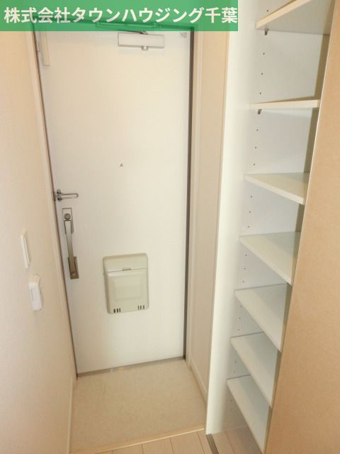 玄関　お部屋探しは【タウンハウジング千葉店】にお任せ下さい♪