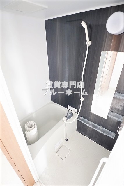 バス・シャワールーム　大きな鏡のあるお風呂！