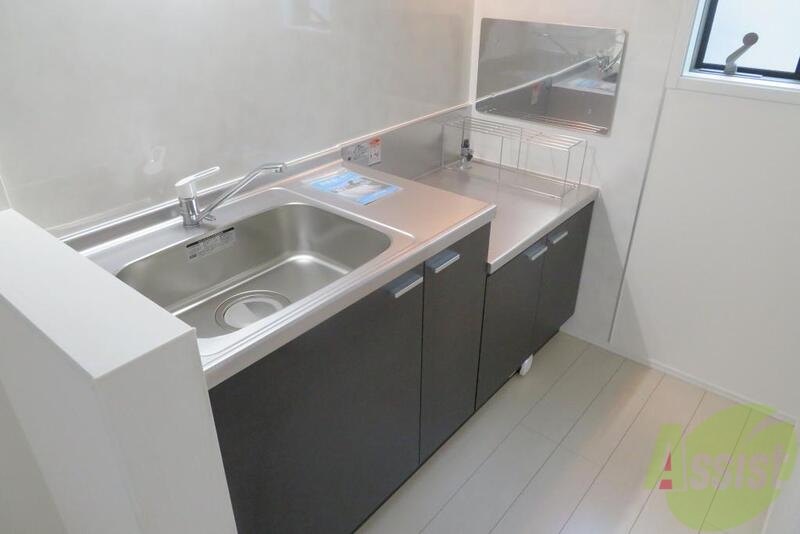 キッチン　シンクが広いのとそもそもキッチンが手入れのしやすいタイプ。