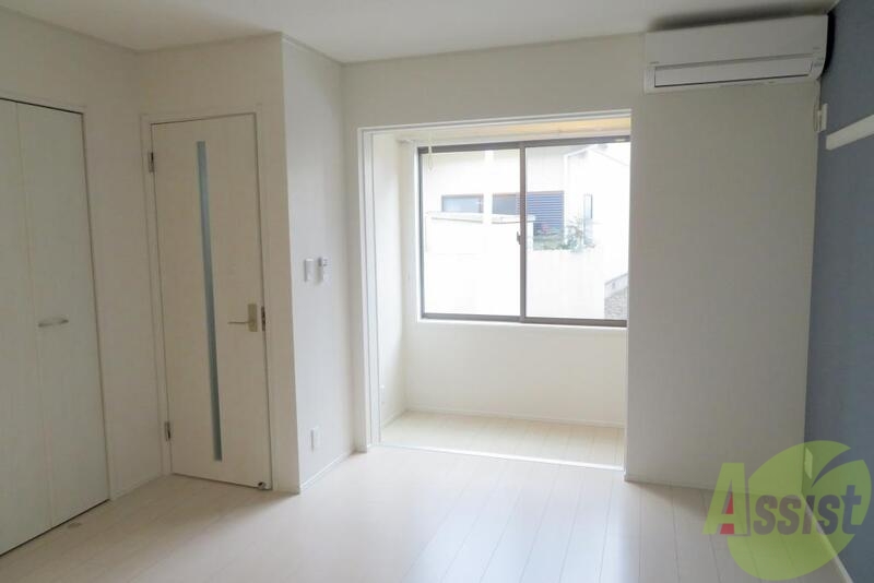 その他部屋・スペース　サンルームは占めることもできますので日中でもお昼寝出来そう。