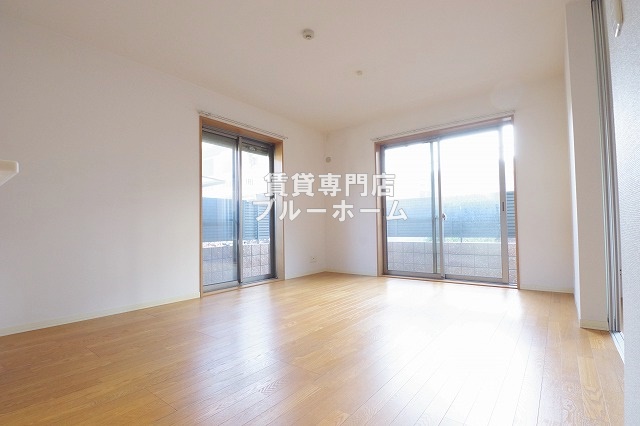 居室・リビング　13.9帖の明るいリビング！