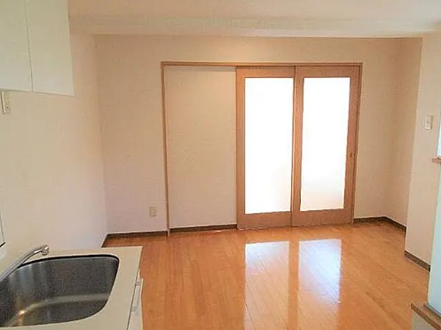 居室・リビング　使いやすい形の為、レイアウトを楽しめます♪