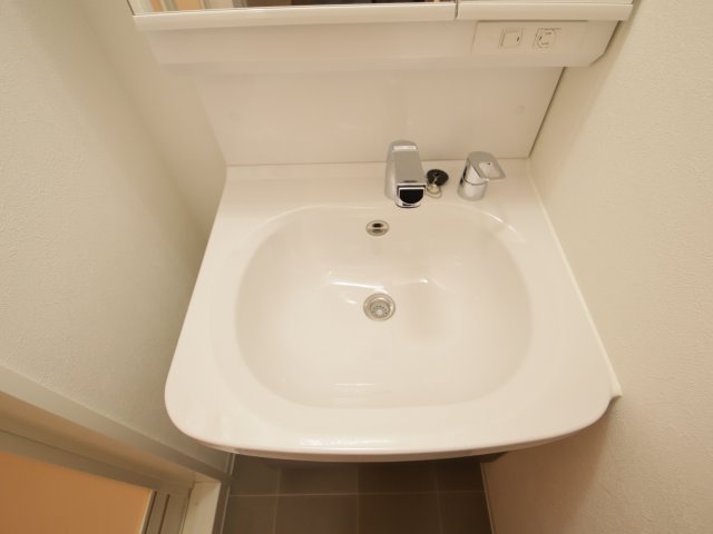 洗面設備　※別号室の参考写真です※