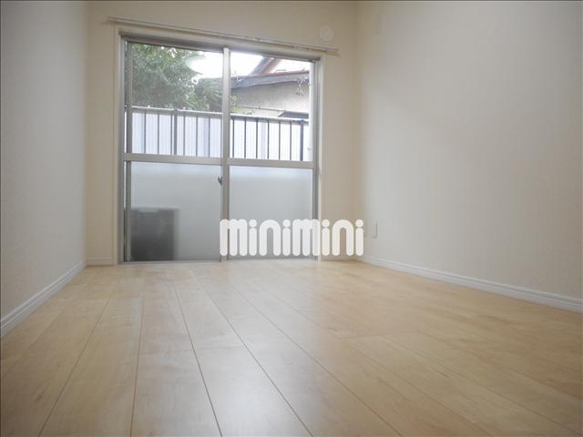 居室・リビング　採光バッチリのお部屋です☆