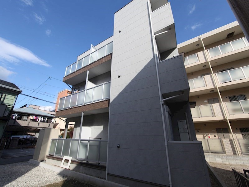 建物外観　外観　オートロック付 ＴＶインターホン　1フロア2部屋